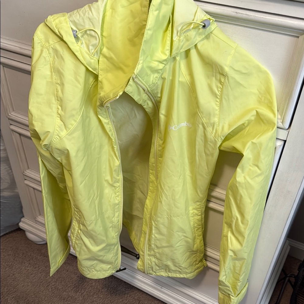 Columbia Light Yellow Outdoor Jacket